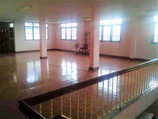 ขายอาคารพานิชย์-35-ชั้น-4คูหา-เนื้อที่-120-ตรวา-ซอยศรีเพชรการเคหะ11-หลังโลตัสศรีนครินทร์