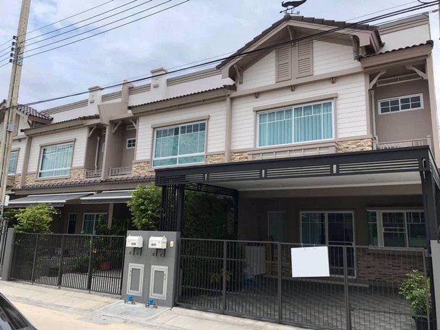 ขายทาวน์โฮมบางนา-อินดี้3-บางนา-กม7-หลังมุม-ตกแต่งสวยพร้อมเฟอร์-ไฟฟ้าครบ