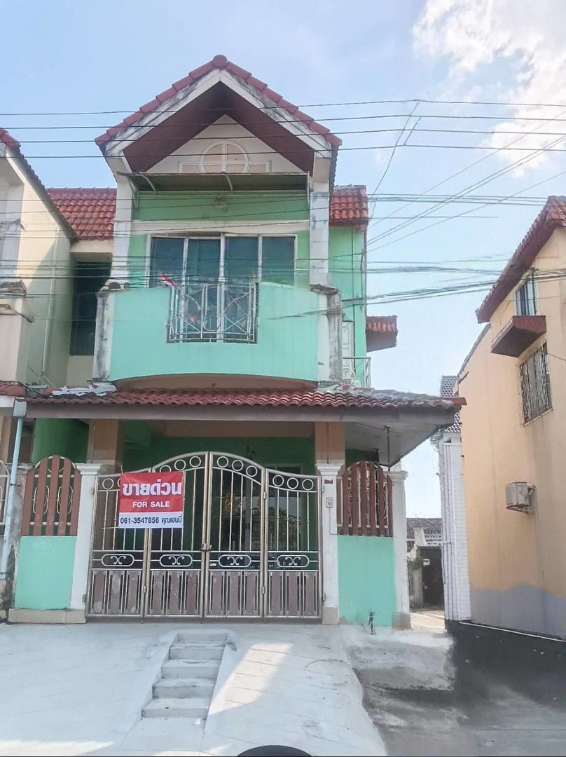 ขายด่วน-ทาวน์เฮ้าส์-2-ชั้น-พร้อมอยู่-โครงการ-มรุ่งกิจ-วิลล่า11-ร่มเกล้า-ราคาพิเศษ