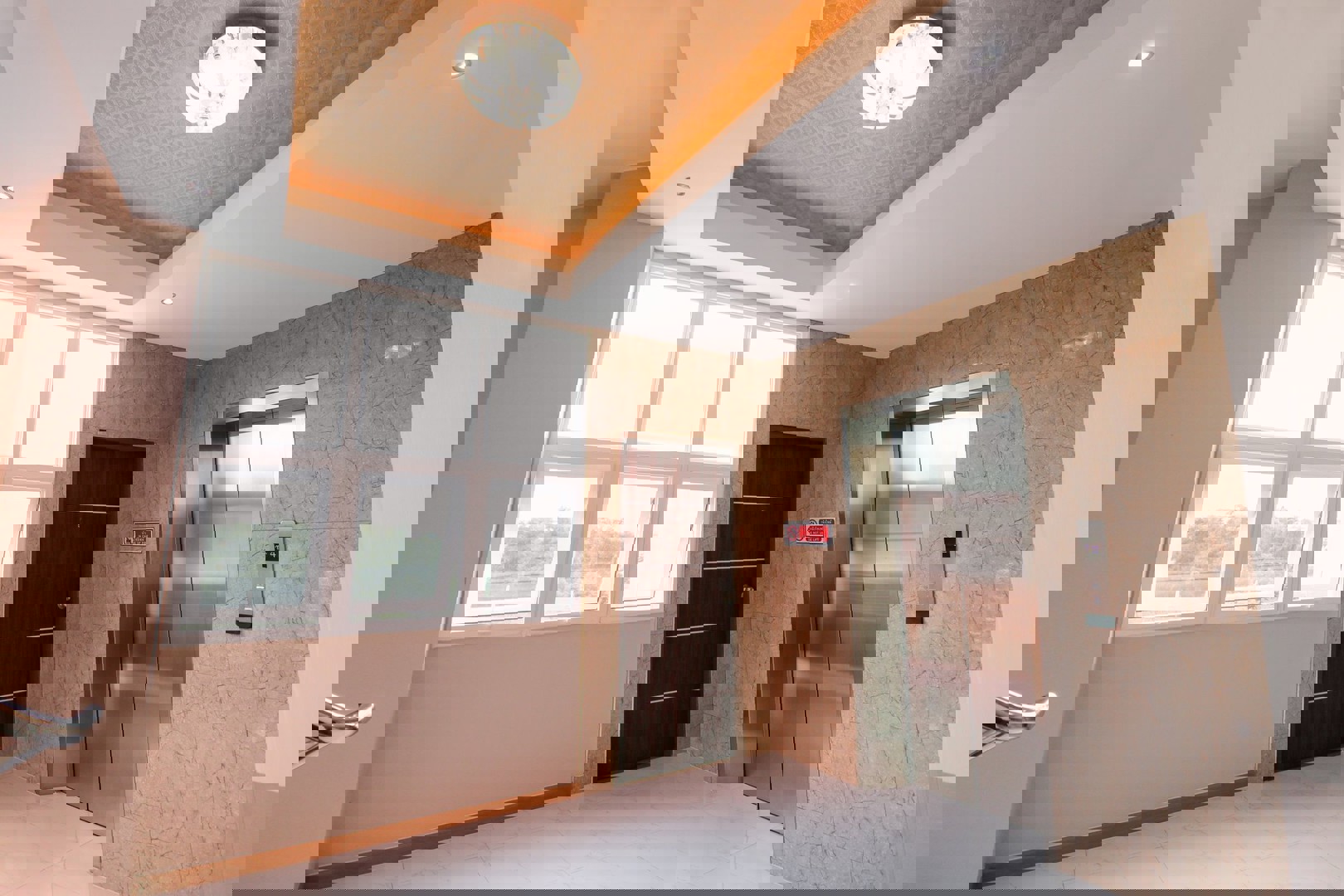 โรงแรม-ทริปเปิลทรี