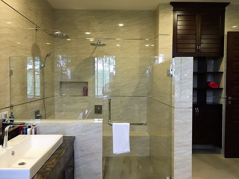 ขายบ้านหรูพร้อมที่ดิน-ในสนามกอล์ฟ-ปาล์มฮิลล์-หัวหิน-พร้อมวิวสนามกอล์ฟ-ตกแต่ง-หรูหรา-สวยงาม-พร้อมอยู่