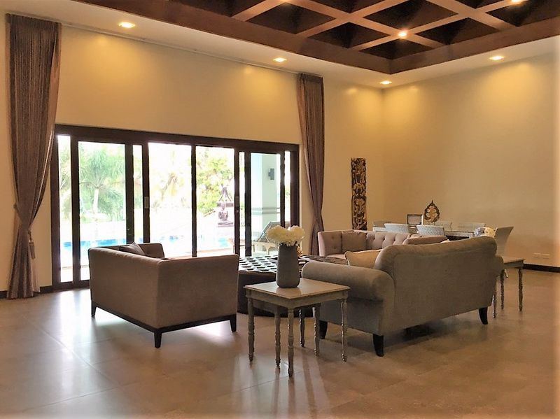 ขายบ้านหรูพร้อมที่ดิน-ในสนามกอล์ฟ-ปาล์มฮิลล์-หัวหิน-พร้อมวิวสนามกอล์ฟ-ตกแต่ง-หรูหรา-สวยงาม-พร้อมอยู่