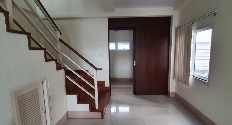 tb-085-ขายหรือเช่า-อาคารพาณิชย์-3-ชั้นครึ่ง-ในเชียงใหม่บิสซิเนสพาร์ค-cbp-chiangmai-