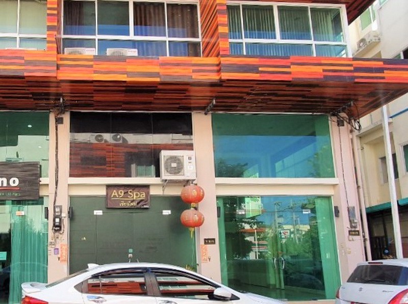 tb-085-ขายหรือเช่า-อาคารพาณิชย์-3-ชั้นครึ่ง-ในเชียงใหม่บิสซิเนสพาร์ค-cbp-chiangmai-