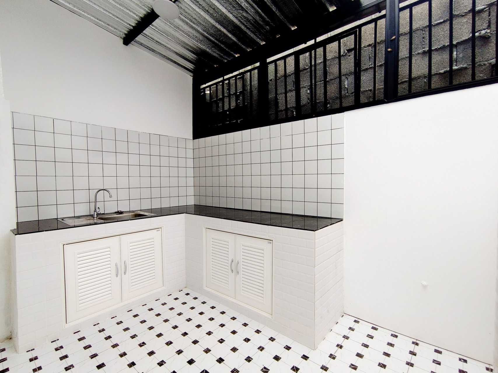 ขายทาวน์โฮม3ช้้น-หมู่บ้านสนารา-วิภาวดีรังสิต27-แต่งสวยเหมือนใหม่