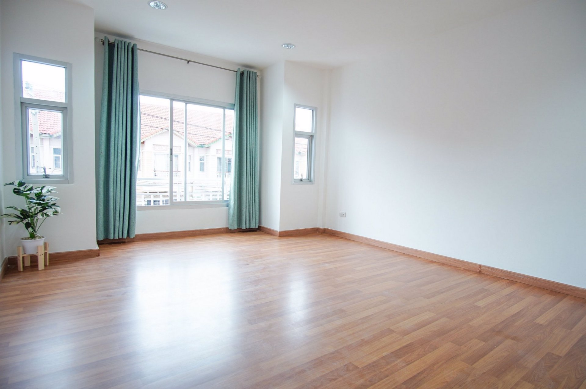 ขายทาวน์โฮม3ช้้น-หมู่บ้านสนารา-วิภาวดีรังสิต27-แต่งสวยเหมือนใหม่