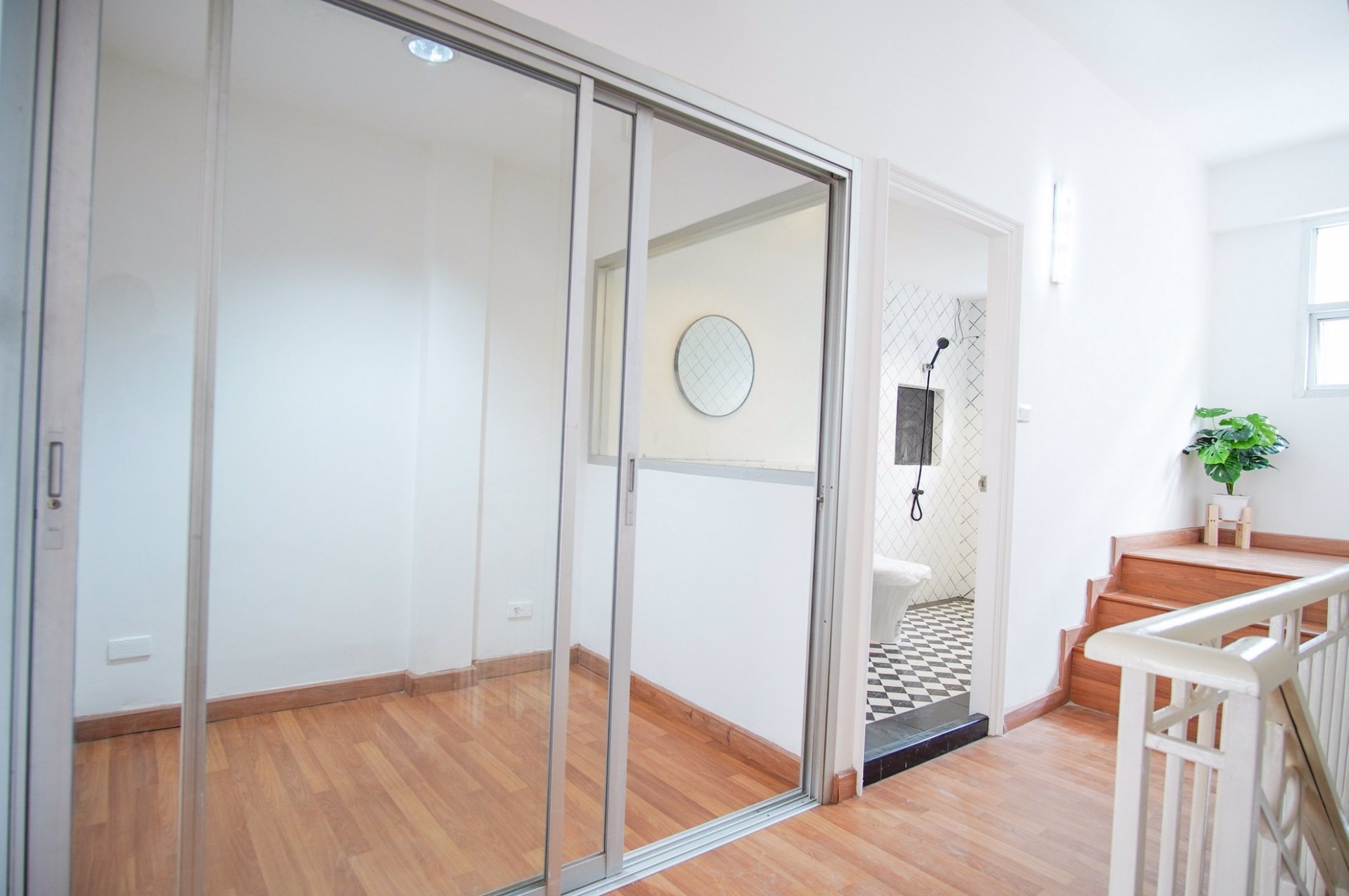 ขายทาวน์โฮม3ช้้น-หมู่บ้านสนารา-วิภาวดีรังสิต27-แต่งสวยเหมือนใหม่