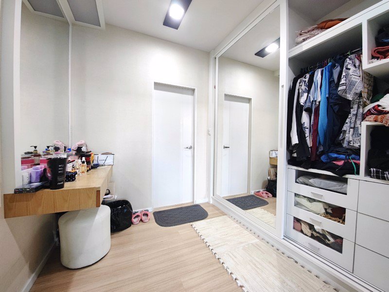 ขายด่วน-บ้านกลางเมือง-กัลปพฤกษ์-หลังมุม-ตกแต่งสวย-พร้อมเข้าอยู่ได้ทันที