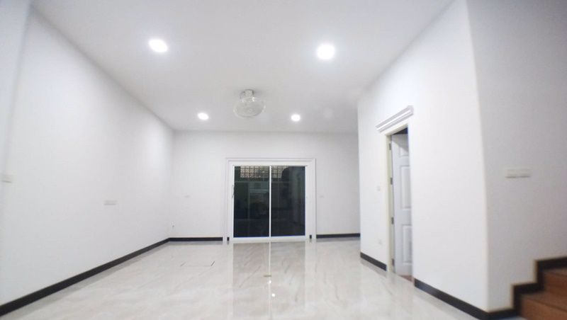 ขาย-อาคารพาณิชย์-โฮมออฟฟิต-4ชั้น-384-ตรวา-รีโนเวทใหม่ทั้งหลัง-ใกล้-bts-ตลาดพลู