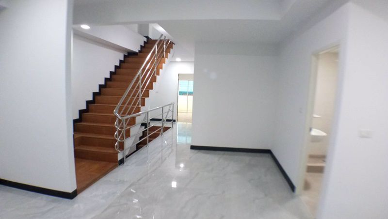 ขาย-อาคารพาณิชย์-โฮมออฟฟิต-4ชั้น-384-ตรวา-รีโนเวทใหม่ทั้งหลัง-ใกล้-bts-ตลาดพลู