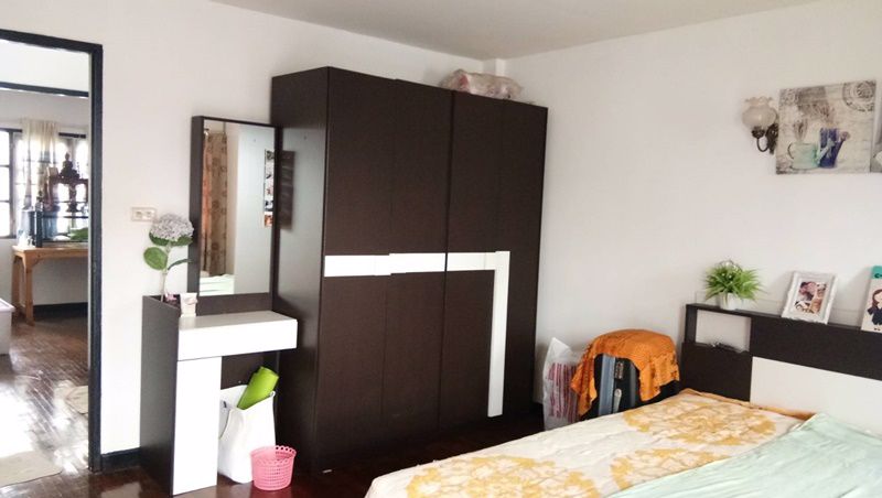 ขายถูกมาก-ทาวน์เฮาส์-3-ชั้น-หมู่บ้านอู่ทองเพลส-โครงการ2-เนื้อที่-18-ตรวา-ใกล้ทำเลแนวรถไฟฟ้าสายสีเขี