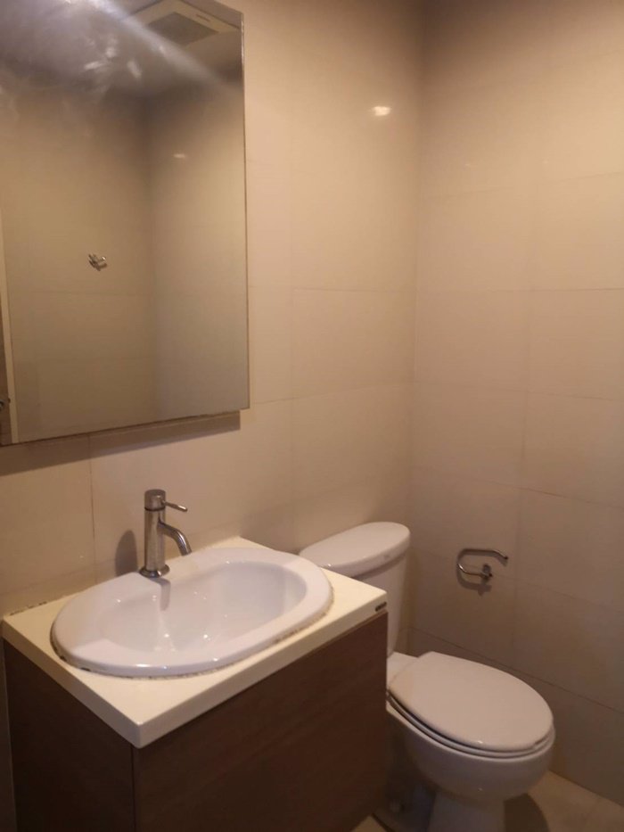 ขายด่วน-ไฮฟ์ตากสิน-คอนโดมิเนียม-hive-taksin-ชั้น19-ห้องขนาด-6647-ตรม-ติดสถานีรถไฟฟ้า