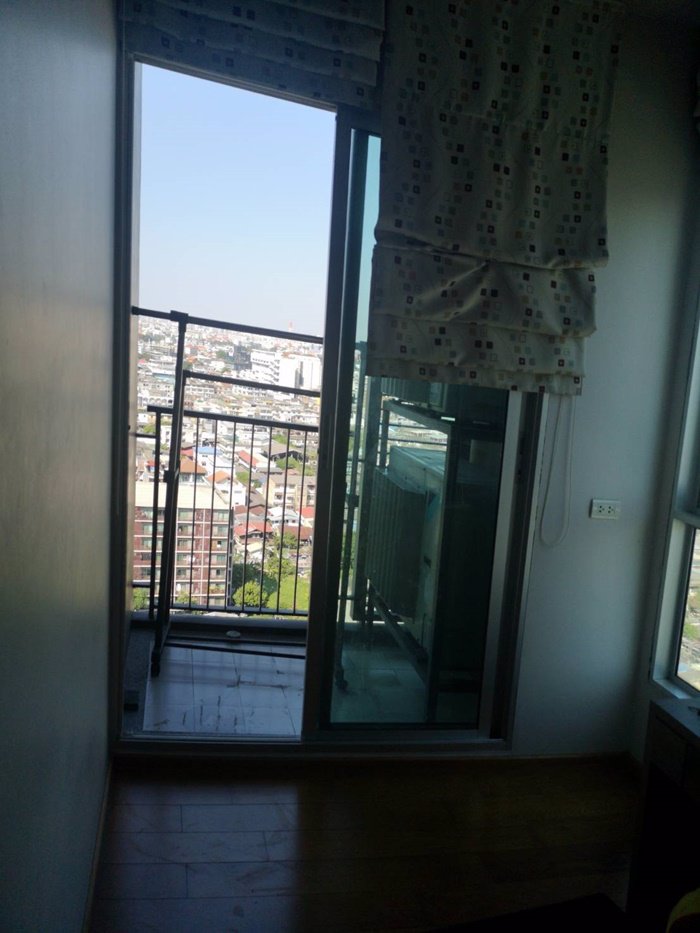 ขายด่วน-ไฮฟ์ตากสิน-คอนโดมิเนียม-hive-taksin-ชั้น19-ห้องขนาด-6647-ตรม-ติดสถานีรถไฟฟ้า