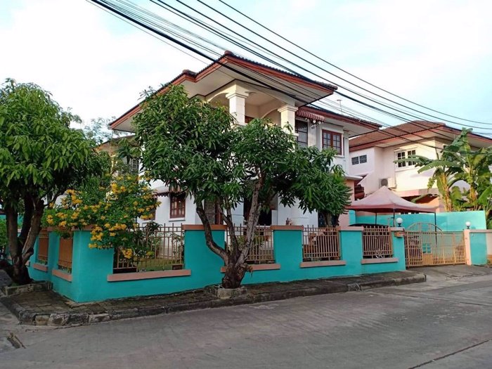 ขายบ้านเดี่ยว-หมู่บ้านชมวิว-เพชรเกษม81-เนื้อที่-646-ตรวา-เข้าออกได้หลายเส้นทาง