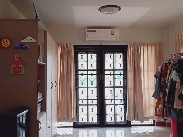 ขายบ้านเดี่ยว-หมู่บ้านชมวิว-เพชรเกษม81-เนื้อที่-646-ตรวา-เข้าออกได้หลายเส้นทาง