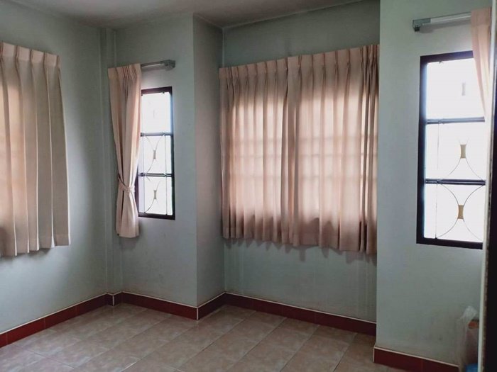 ขายบ้านเดี่ยว-หมู่บ้านชมวิว-เพชรเกษม81-เนื้อที่-646-ตรวา-เข้าออกได้หลายเส้นทาง