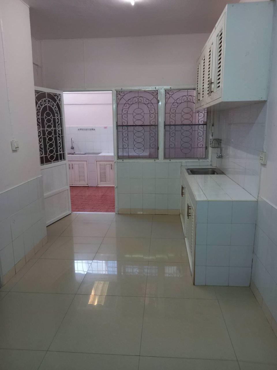 ให้เช่า-ทาวน์เฮาส์-2-ชั้น-หมู่บ้านสุขสันต์-7-ซอย-21-ใกล้-mrt-หลักสอง