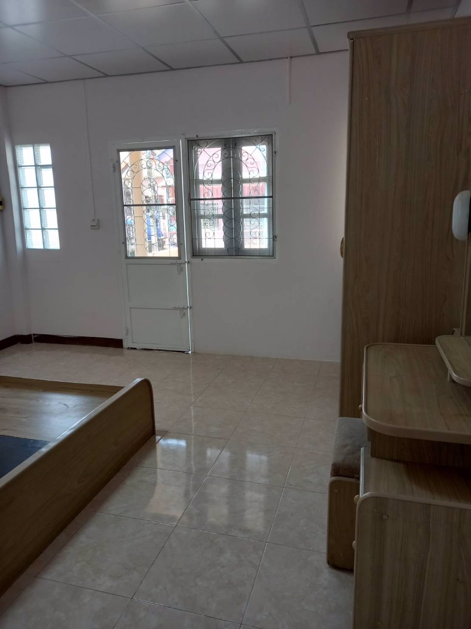 ให้เช่า-ทาวน์เฮาส์-2-ชั้น-หมู่บ้านสุขสันต์-7-ซอย-21-ใกล้-mrt-หลักสอง