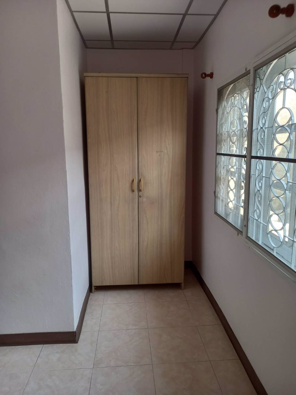 ให้เช่า-ทาวน์เฮาส์-2-ชั้น-หมู่บ้านสุขสันต์-7-ซอย-21-ใกล้-mrt-หลักสอง