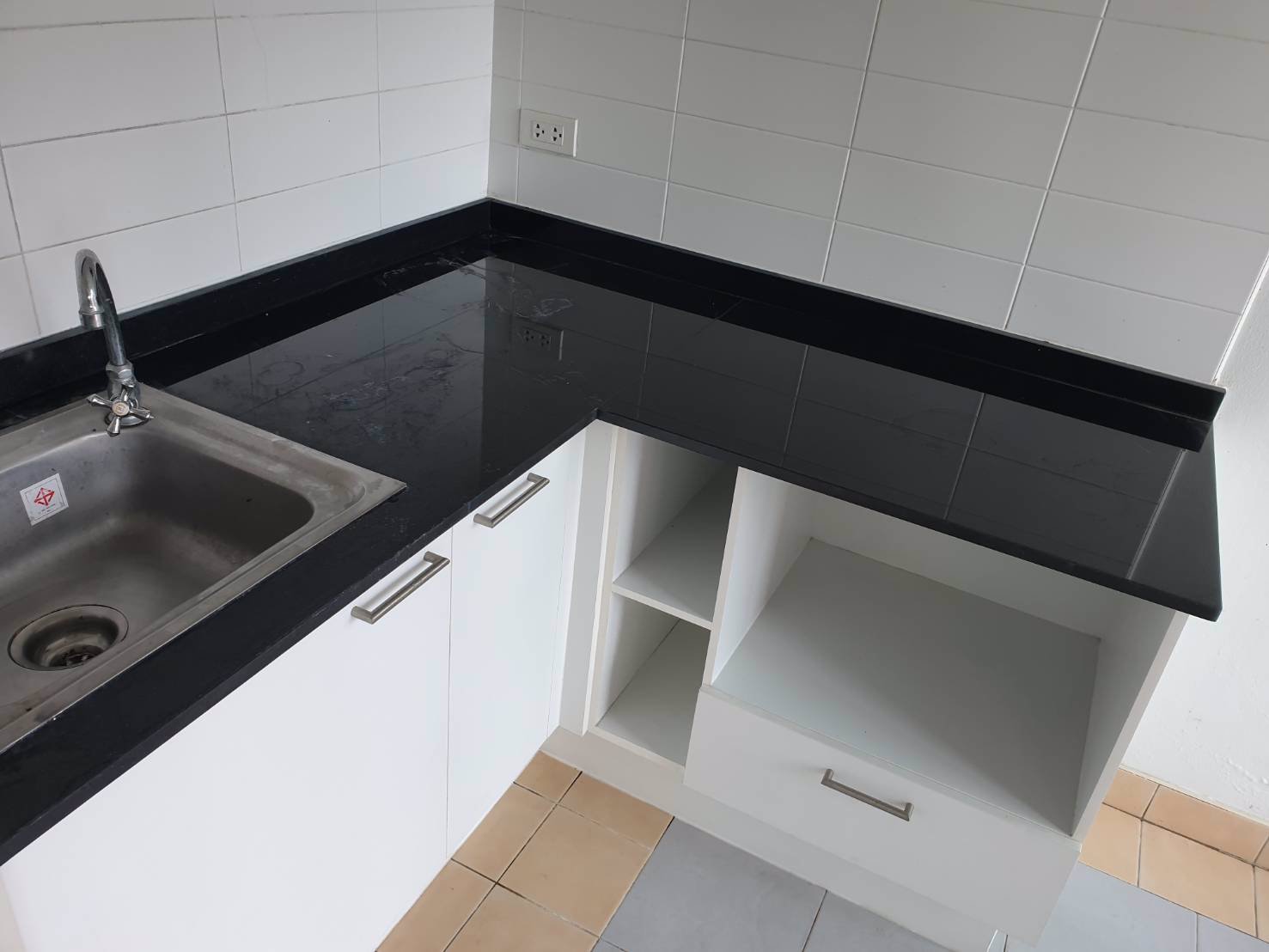 lumpini-place-ปิ่นเกล้า-1-ตรงข้ามโลตัสปิ่นเกล้า-ใกล้สี่แยกบรมราชชนนี-ห้อง-studio-30-ตรม-8500