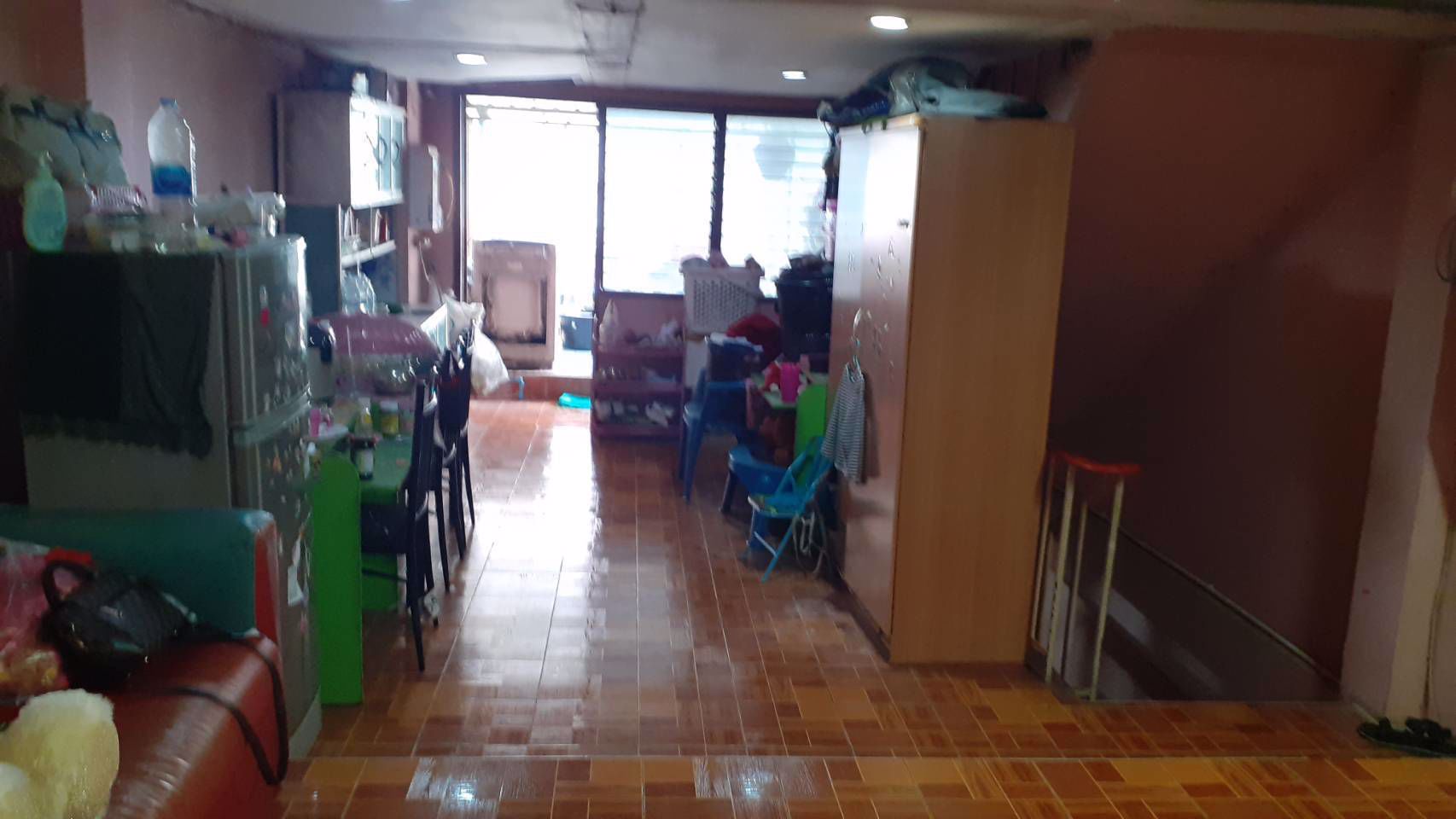 ตึกแถว-4ชั้น-ทำลดี-ติดถนนบางกรวย-ไทรน้อย-เหมาะสำหรับทำกิจการ-หรืออยู่อาศัย