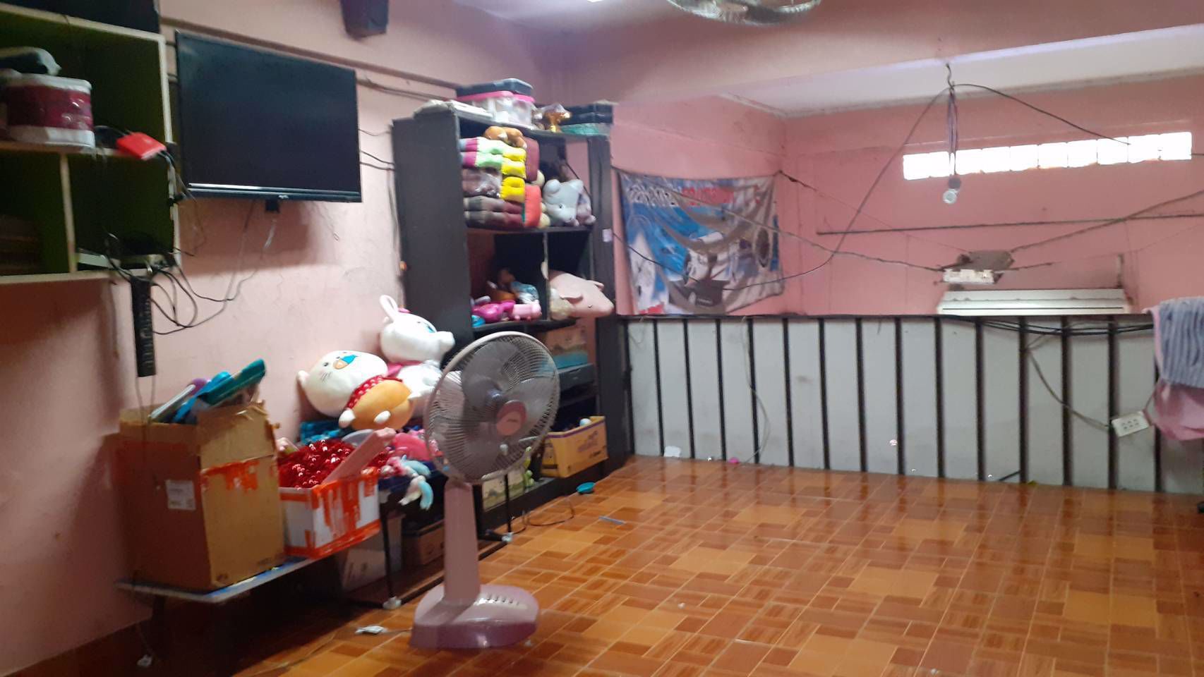 ตึกแถว-4ชั้น-ทำลดี-ติดถนนบางกรวย-ไทรน้อย-เหมาะสำหรับทำกิจการ-หรืออยู่อาศัย