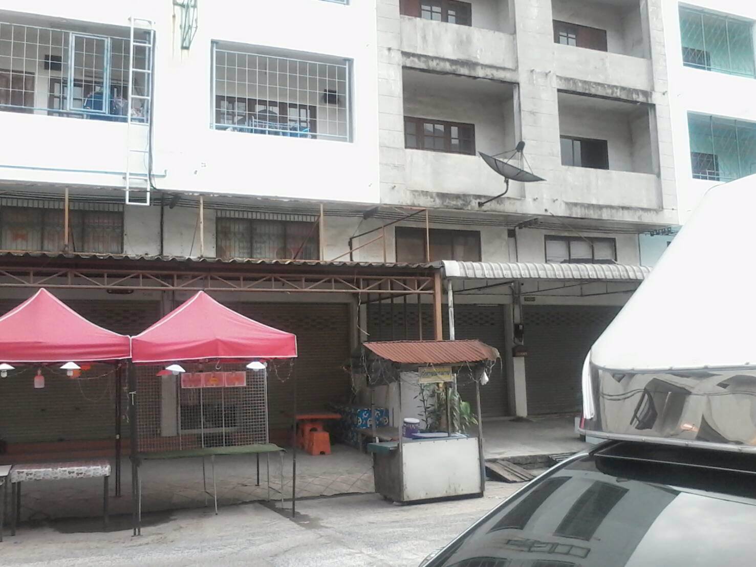 ให้เช่าตึกแถว-โครงการบ้านเลขที่5-สมุทรสาคร-ทำเลการค้า-ด้านหน้าหมู่บ้าน