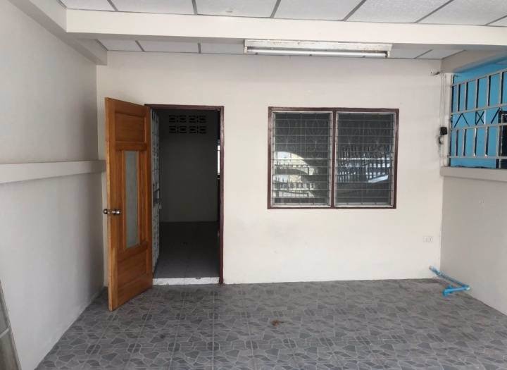 ทาวน์เฮ้าส์-2ชั้น-2ห้องนอน-ใกล้ถนนอ่างศิลา-อเมือง-จชลบุรี