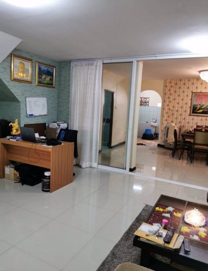 ขายทาวน์เฮ้าส์-2ชั้นพร้อมเฟอร์นิเจอร์-ในซอยหทัยราษฏร์39-คลองสามวา-กทม