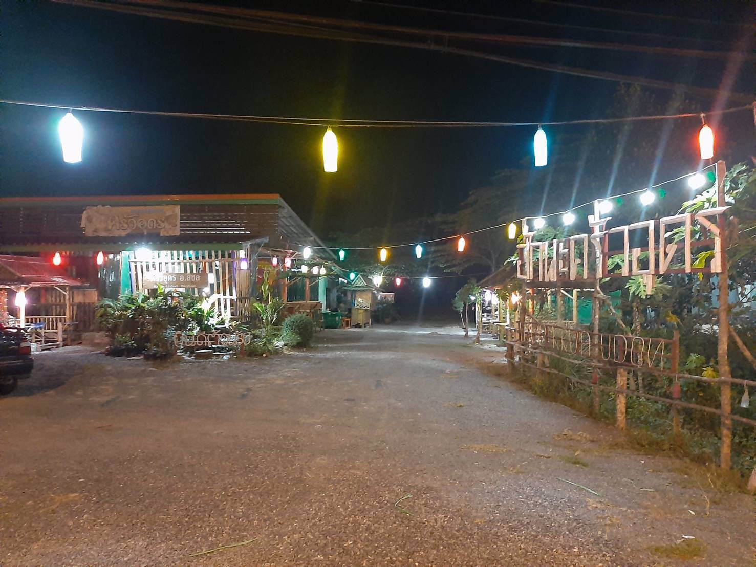 เซ้งร้านอาหารติดถนนใหญ่-มีที่จอดรถ-พร้อมอุปกรณ์ครบ-อสิชล-จนครศรีธรรมราช