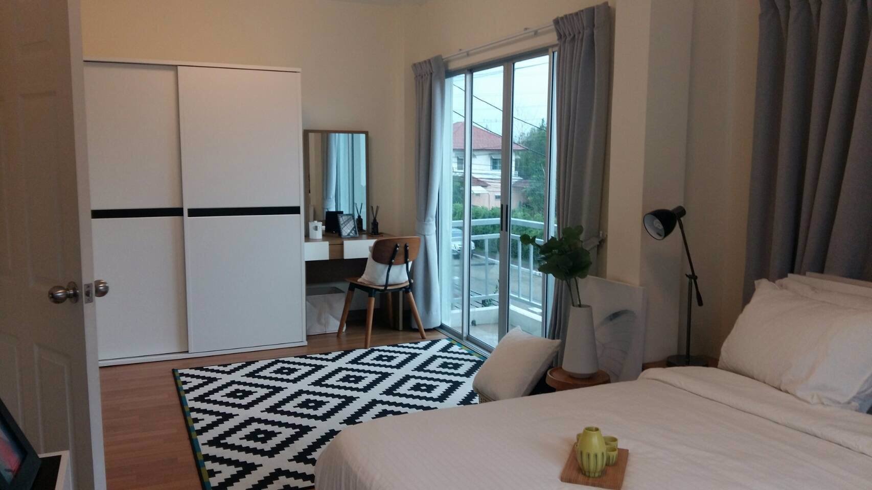 ขายบ้านเดี่ยวทำเลดีพร้อมเฟอร์นิเจอร์-หมู่บ้านกฤษดานครแกรนด์พาร์ค