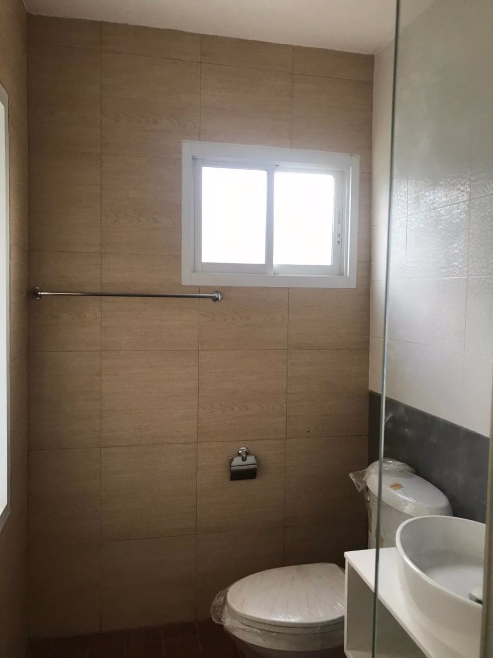 ทาวน์โฮมใหม่-3ห้องนอน-2ห้องน้ำ-ตเบิกไพร-อบ้านโป่ง-จราชบุรี