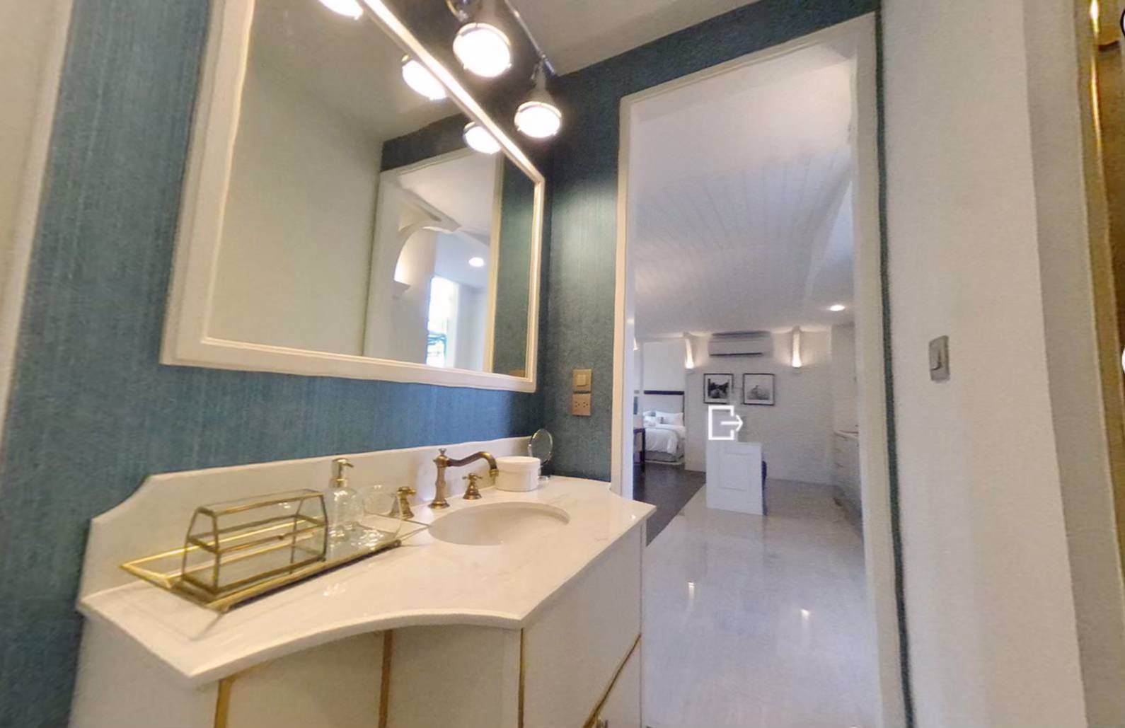 ขายดาวน์ด่วนคอนโดสวนน้ำติดทะเล-grand-florida-beachfront-condo-resort-pattaya