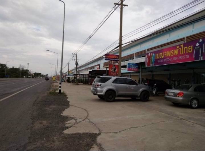ให้เช่าหรือขายอาคารพาณิชย์-ทำเลดีติดค่ายทหาร-ติดถนนใหญ่-ค้าขายได้-อเมือง-จบุรีรัมย์