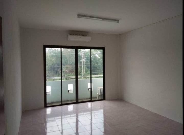 ให้เช่าหรือขายอาคารพาณิชย์-ทำเลดีติดค่ายทหาร-ติดถนนใหญ่-ค้าขายได้-อเมือง-จบุรีรัมย์