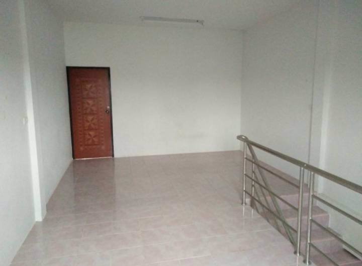 ให้เช่าหรือขายอาคารพาณิชย์-ทำเลดีติดค่ายทหาร-ติดถนนใหญ่-ค้าขายได้-อเมือง-จบุรีรัมย์