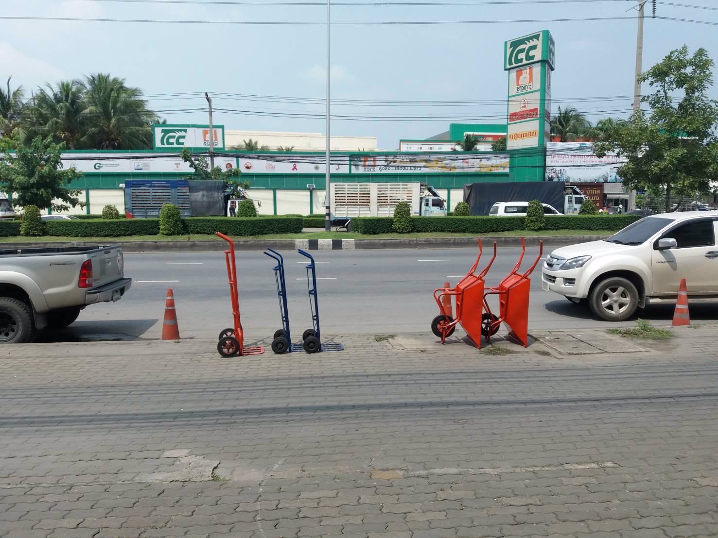 ขายอาคารพาณิชย์-ทำเลดี-ติดถนนใหญ่