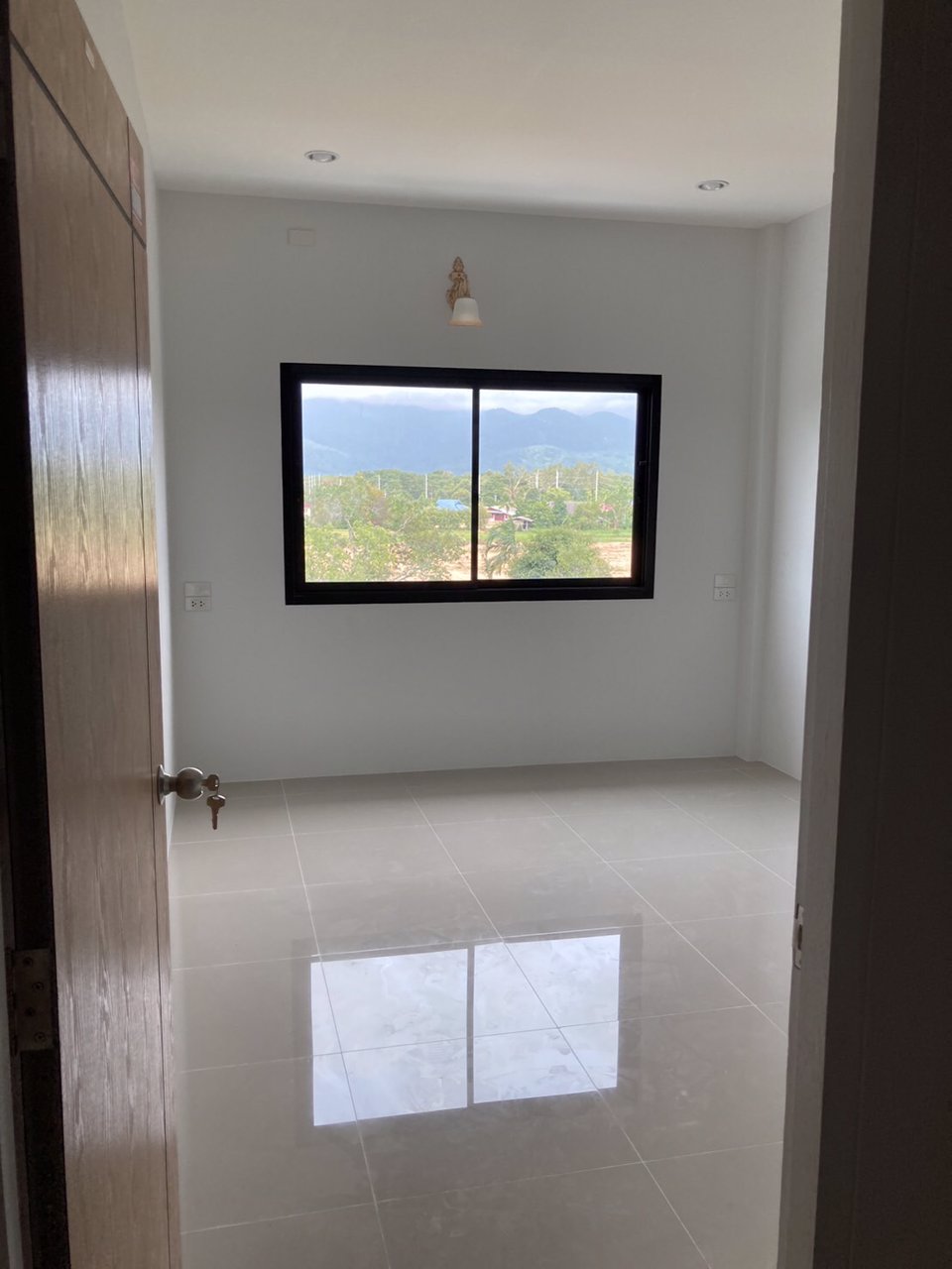 อาคารพาณิชย์-3-ชั้น-สร้างใหม่ให้เช่า