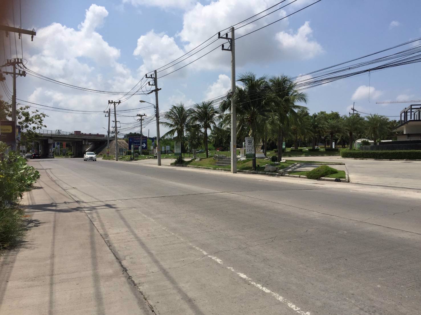 ขายคอนโดกรีนเลค-ติดทางรถไฟที่จะทำรถไฟฟ้าความเร็วสูง