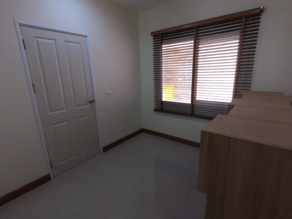 ขายบ้านโกลเด้นทาวน์-วัชรพล-สุขาภิบาล-5-ทาวน์โฮม-2-ชั้น