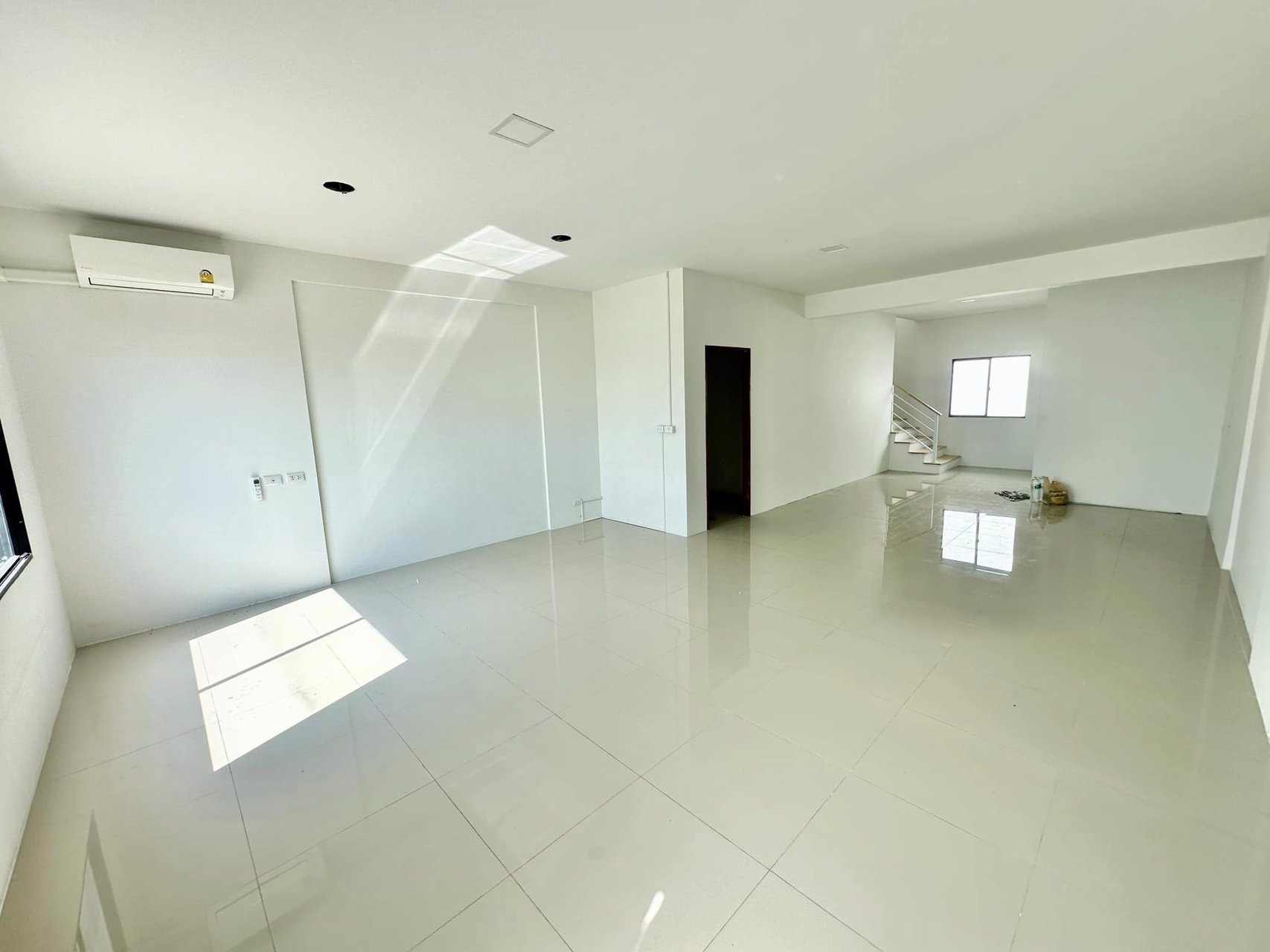 ให้เช่า-ตึกแถว-3-ชั้น-หมู่บ้าน-พฤกษา-นวนคร-พหลโยธิน-พยอม-เป็นตึกแถว-3-ชั้น-ทำเลดี-อยู่หน้าโครงก