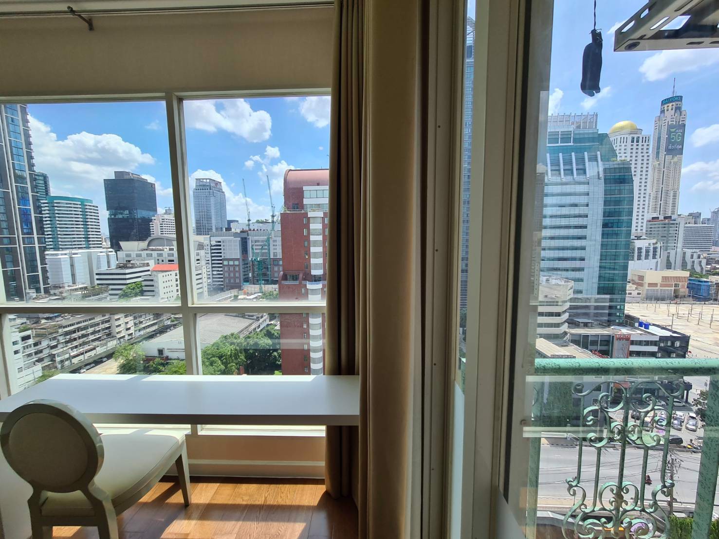 the-address-chidlom-for-sale-at-best-price-150xxx-baht-sqm-