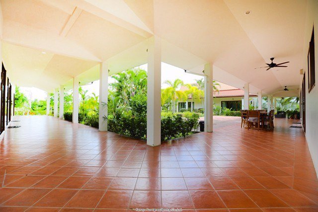 6-bedroom-estate-for-sale-in-mabprachan-area-close-to-international-schools-mabprachan-lake-area-p