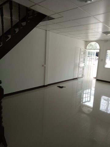 หมู่บ้านบางบัวทอง