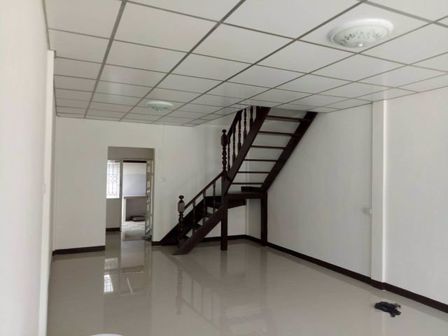 หมู่บ้านบางบัวทอง