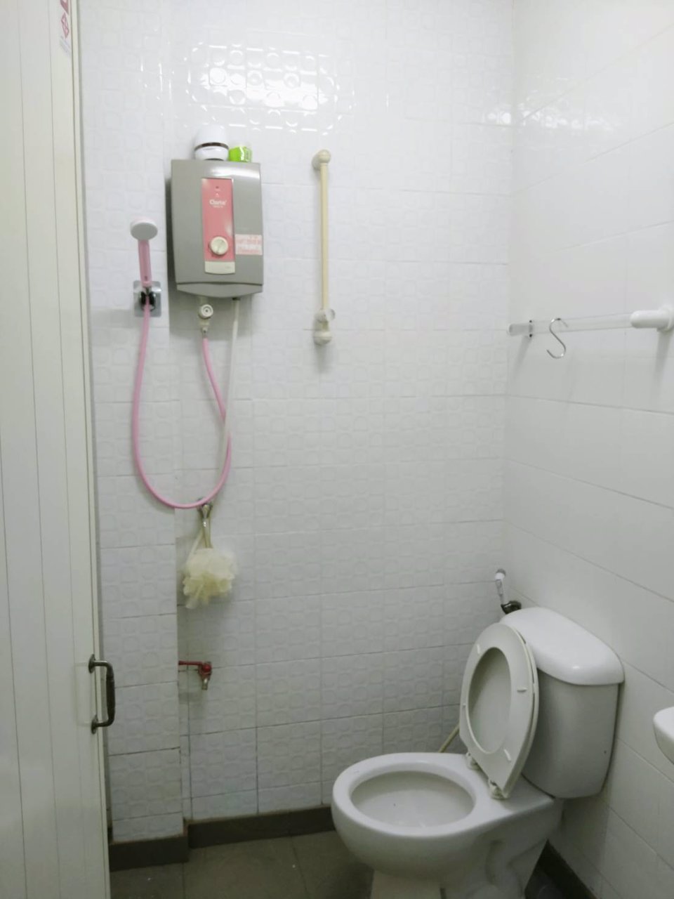 หอพัก-m-ใกล้ซอยรางน้ำ-bts-แอร์พอร์ตลิงค์-โรงพยาบาล-ไปรษณีย์-ขนส่ง