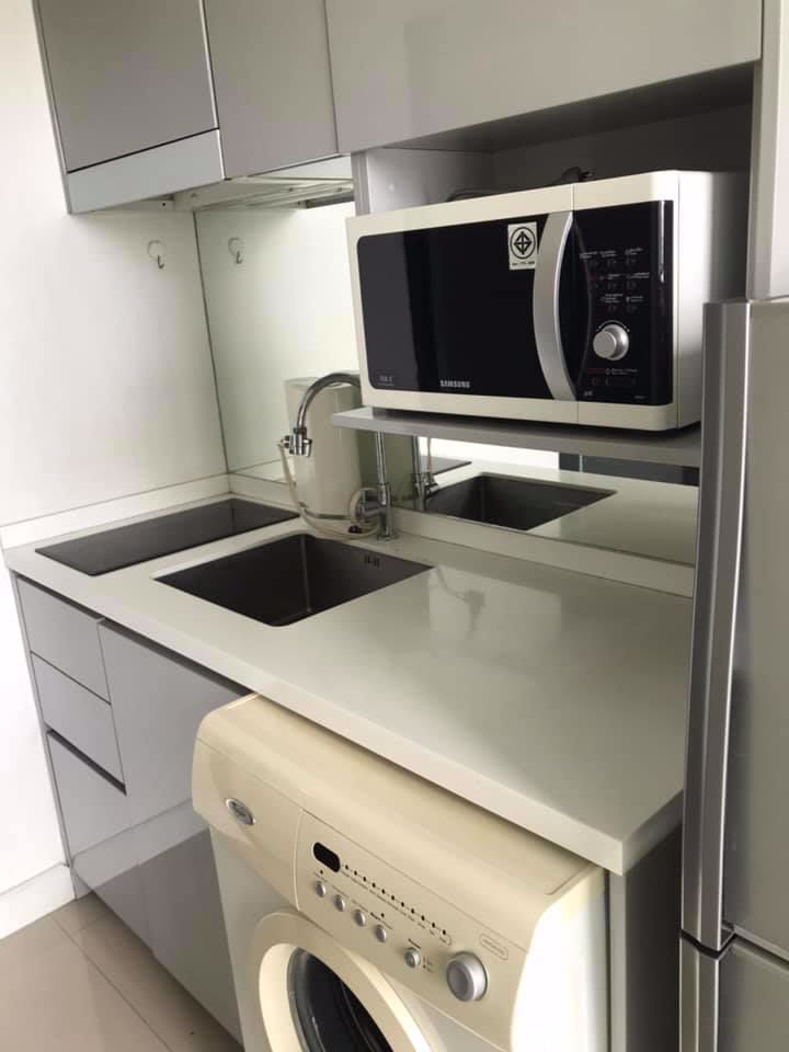 ให้เช่า-เมโทร-สกาย-รัชดา-ขนาด-30-ตรมชั้น8-เฟอร์-เครื่องใช้ไฟฟ้าครบ-มีครื่องซักผ้า-พร้อมอยู่-ใกล้ถนน