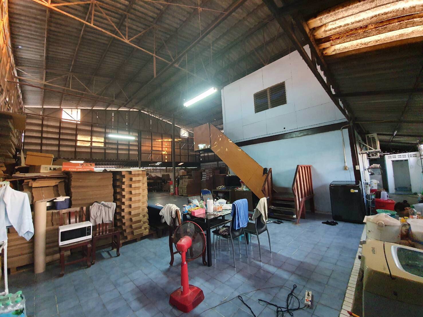 ขายที่ดินพร้อมสิ่งปลูกสร้าง-โกดัง-ซอยลาซาล-85-ศรีนครินทร์-ใกล้รถไฟฟ้า-ทางด่วน-โรงพยาบาล-โรงเรียนฯ