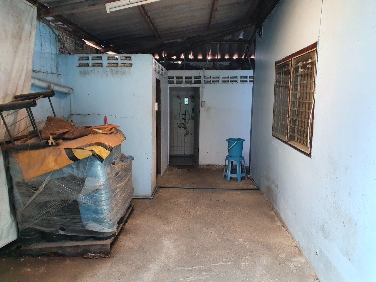 ขายที่ดินพร้อมสิ่งปลูกสร้าง-โกดัง-ซอยลาซาล-85-ศรีนครินทร์-ใกล้รถไฟฟ้า-ทางด่วน-โรงพยาบาล-โรงเรียนฯ