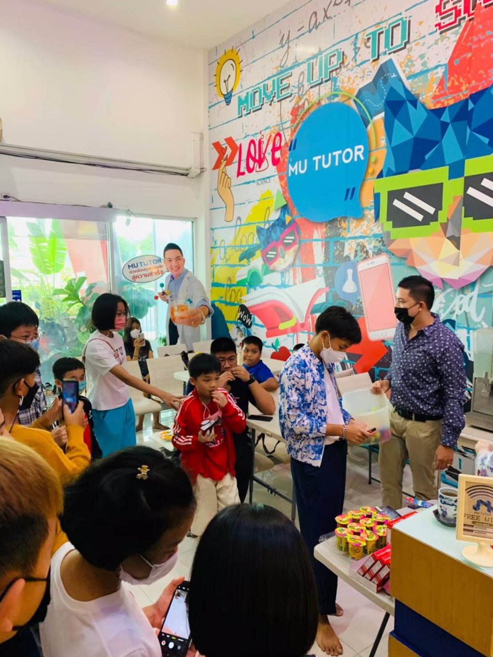 ขายด่วนที่สุด-อาคารพาณิชย์-3-คูหา-ทำเลทอง-ต่อเติมเต็มเป็น-4ชั้นครึ่ง